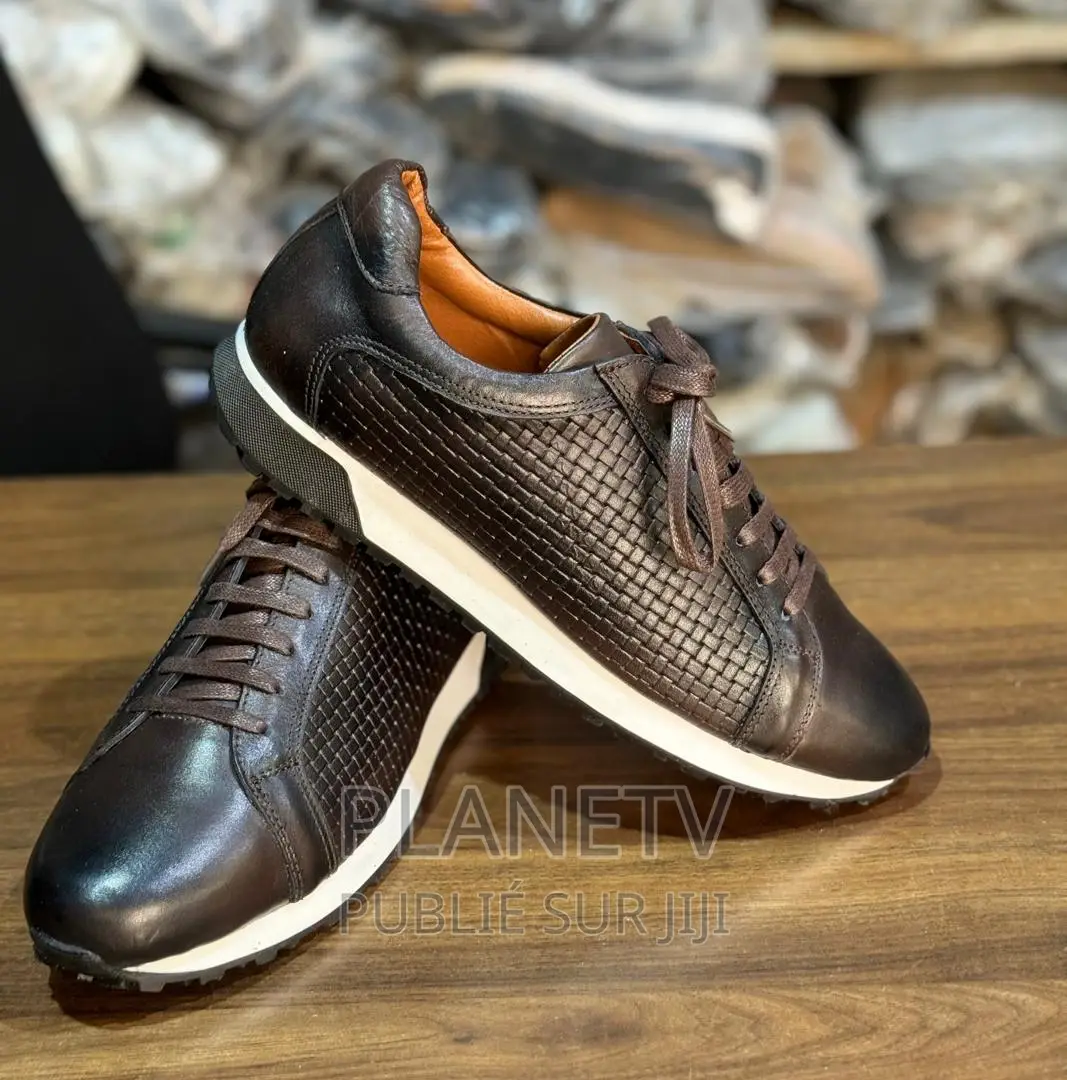 Chaussures en Cuir Disponible NVS