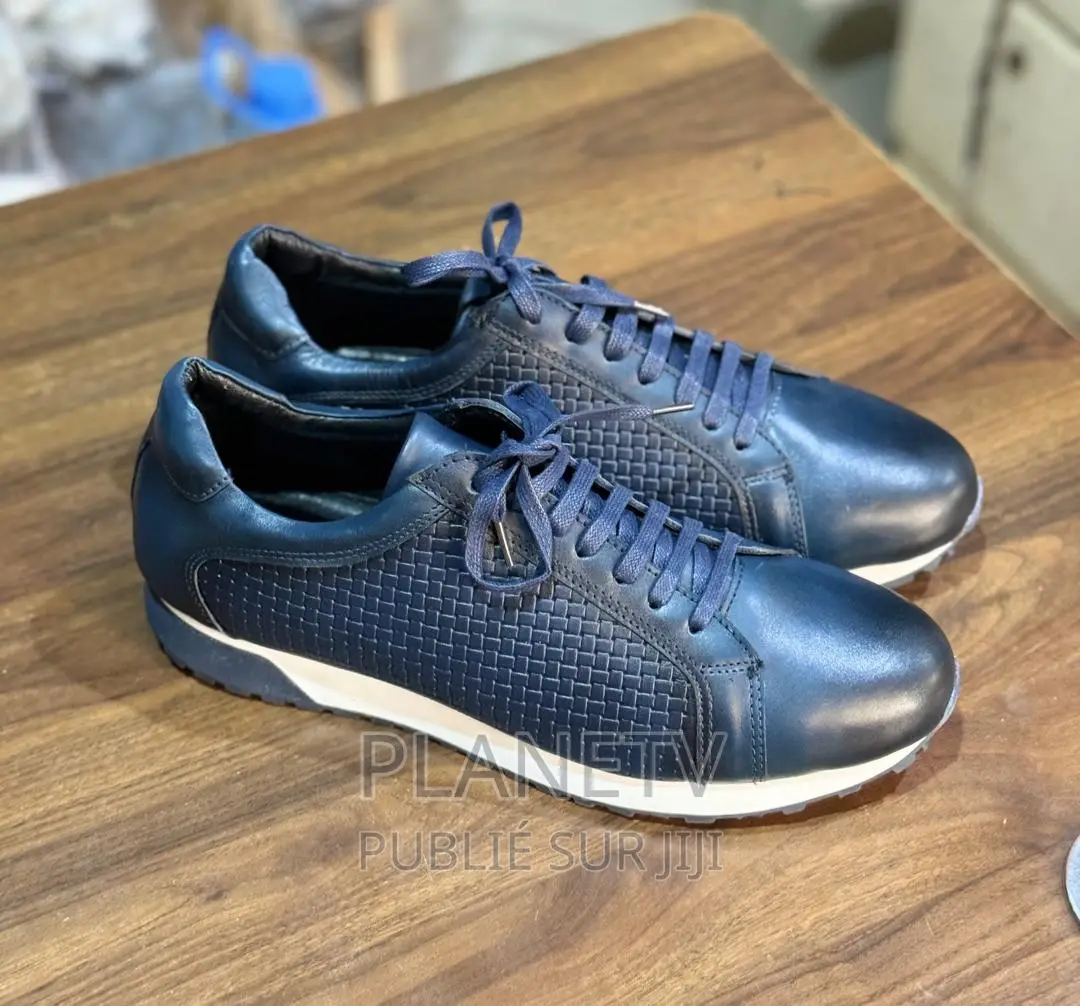 Chaussures en Cuir Disponible NVS