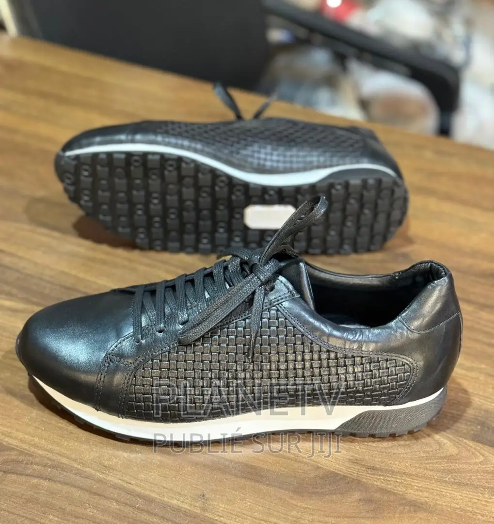 Chaussures en Cuir Disponible NVS