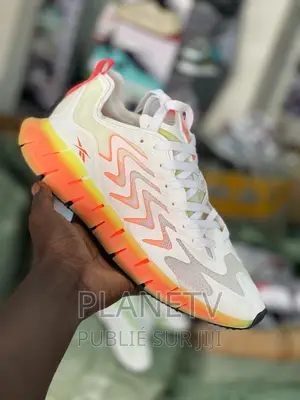 Photo - Chaussures Très Jolie Disponible NVS