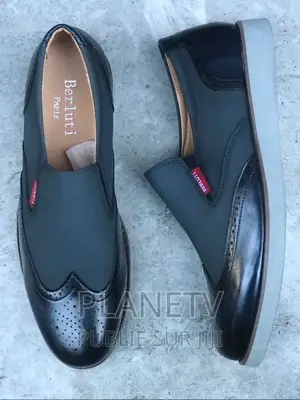 Chaussures Très Jolie Disponible Cf