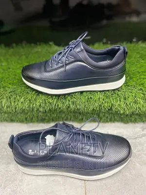 Chaussures en Cuir Disponible Cf