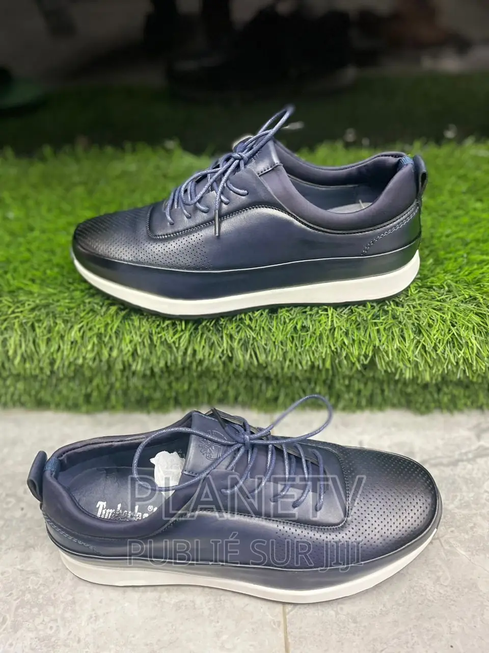 Chaussures en Cuir Disponible Cf