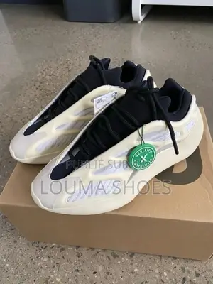 Photo - Yeezy V700