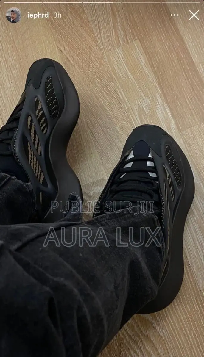 Yeezy V700 Original
