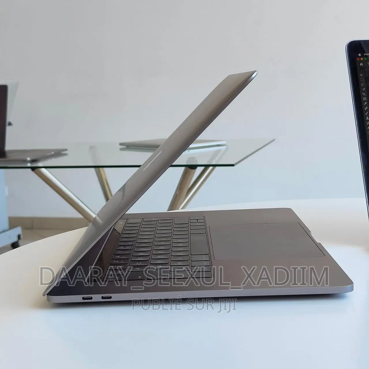 New Apple MacBook Pro 2017 16GB Intel Core I7 SSD 512GB