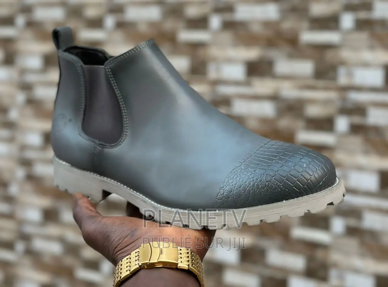 Chaussures En Cuir Disponible Nv