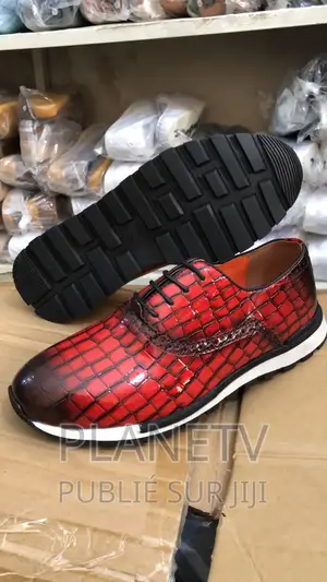 Chaussures en Cuir Disponible Nv