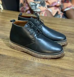 Photo - Chaussures en Cuir Disponible Nv