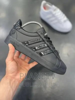 Chaussures Adidas Très Jolie Disponible TDS