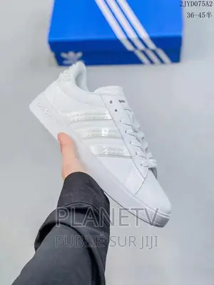 Chaussures Adidas Très Jolie Disponible TDS