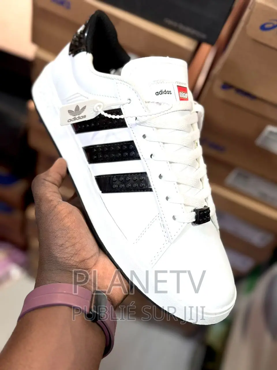 Chaussures Adidas Très Jolie Disponible