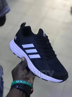 Truning Adidas Originals Disponible TDS