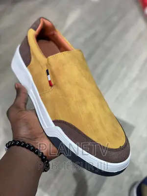 Chaussures Très Jolie Et De Bonnes Qualités Disponible TDS