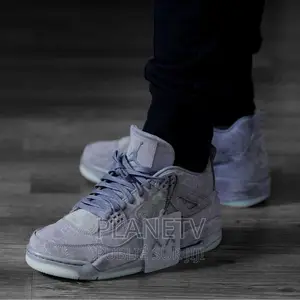 Chaussures Jordan 4 Original Disponible NVS