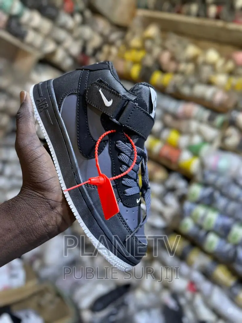 Chaussures Jordan 4 Original Disponible NVS