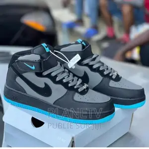 Chaussures Jordan 4 Original Disponible NVS