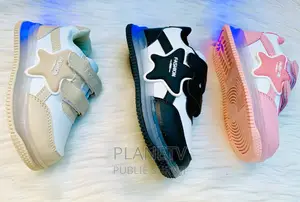 Photo - Chaussures Pour Enfants Disponible NVS