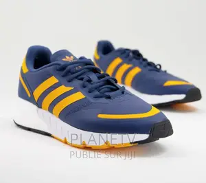 Photo - Chaussures De Sport Adidas Disponible NVS