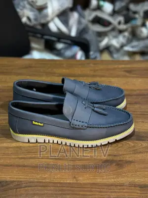 Chaussures en Cuir Original Disponible TDS