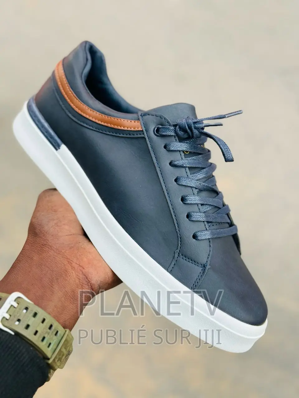 Louis Vuitton Originale Disponible Of