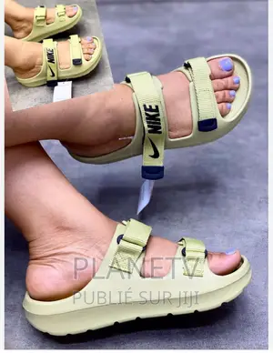 Claquettes Nike Original Disponible Of