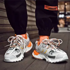 Balenciaga Tracts Original Disponible Of