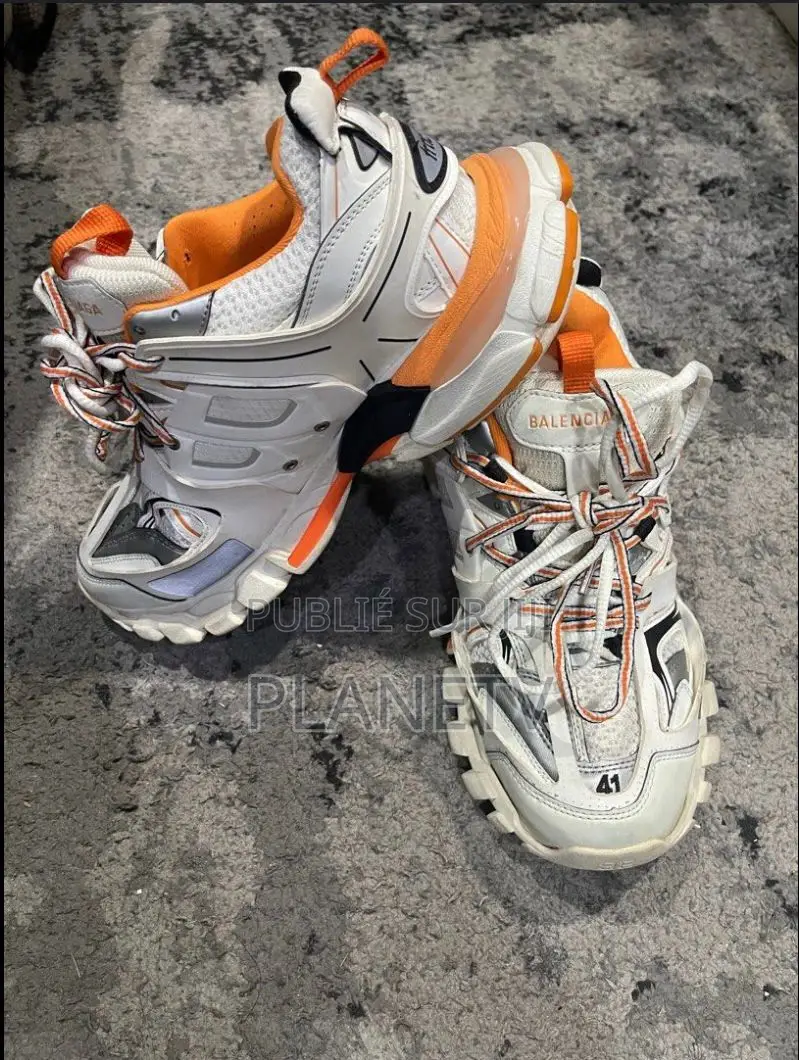Balenciaga Tracts Original Disponible Of