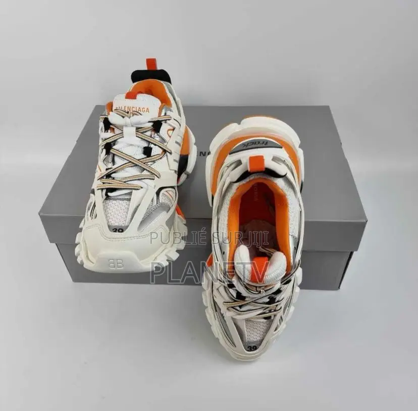Balenciaga Tracts Original Disponible Of