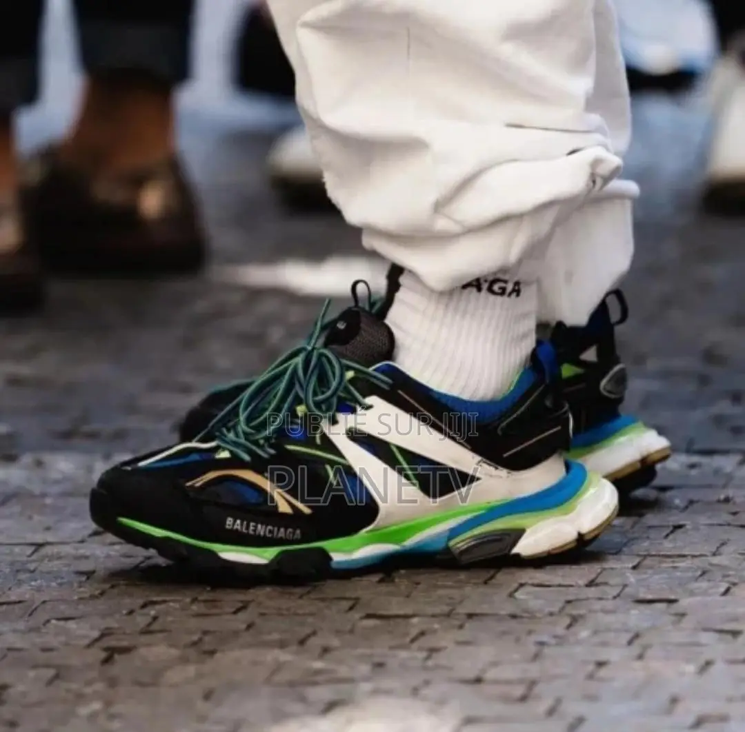 Balenciaga Tracts Original Disponible by Of