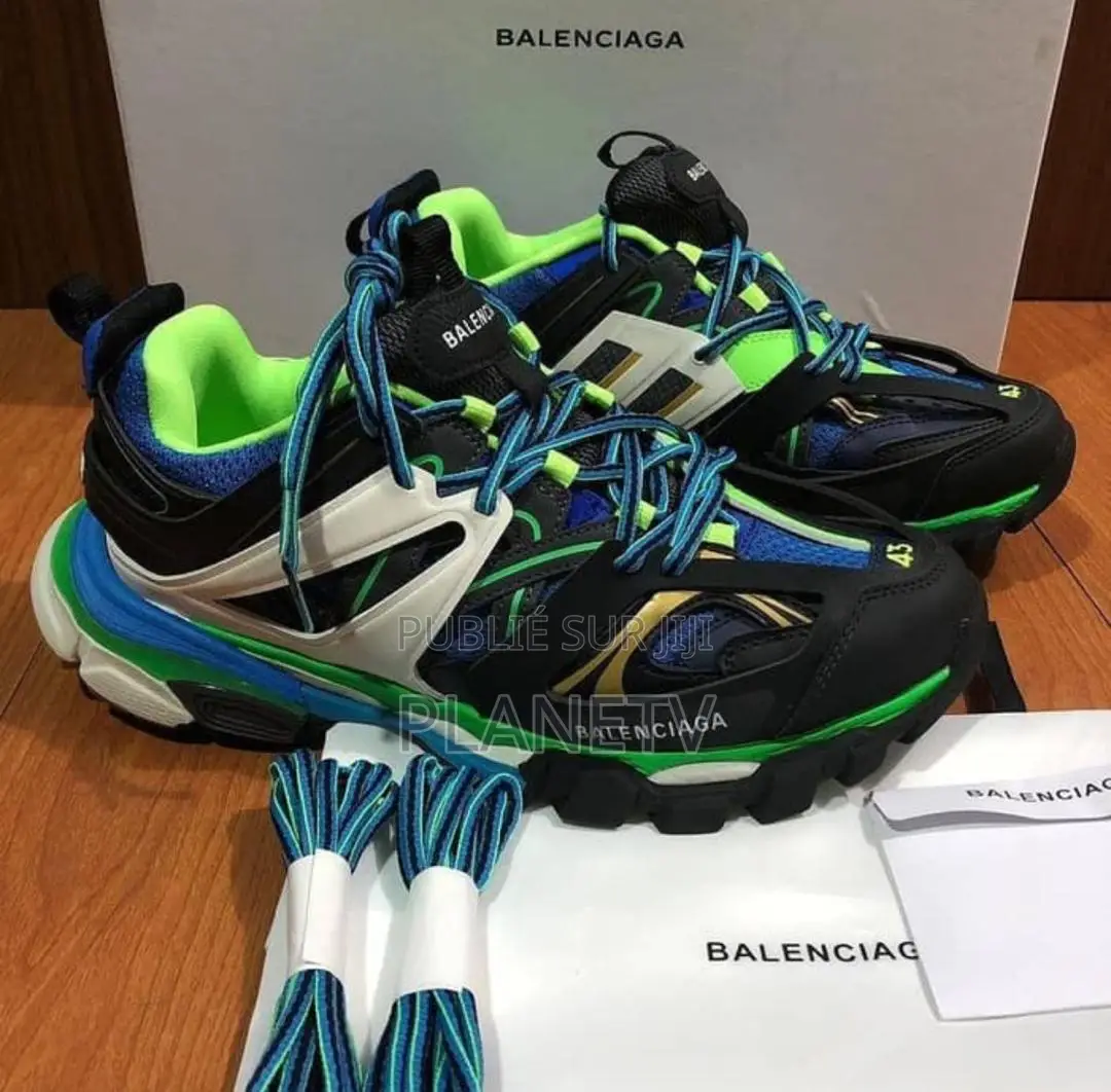 Balenciaga Tracts Original Disponible by Of