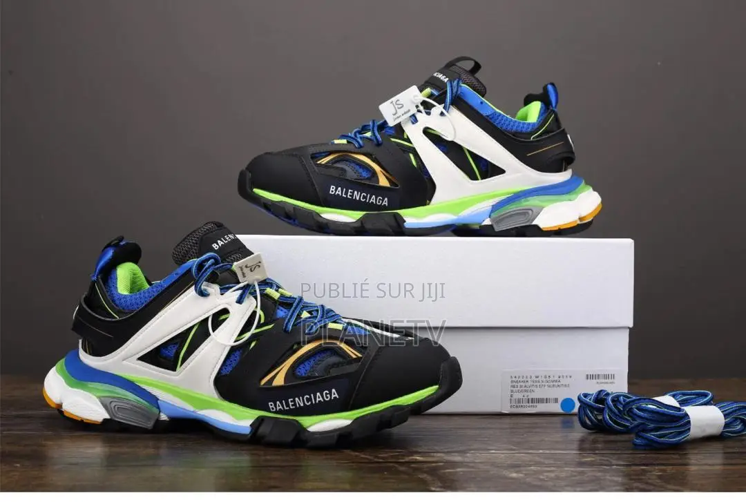 Balenciaga Tracts Original Disponible by Of