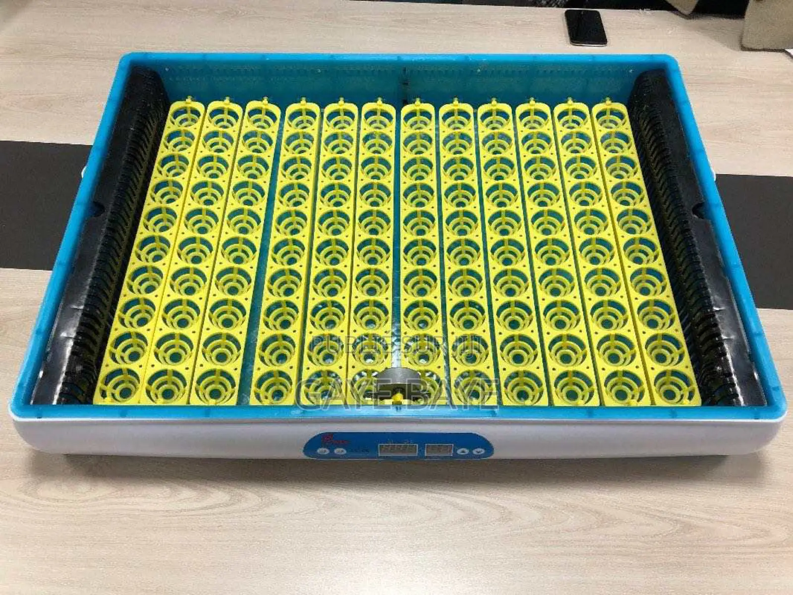 Couveuse Électrique Et Solaire