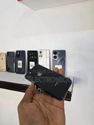 Apple iPhone 8 64 GB Noir