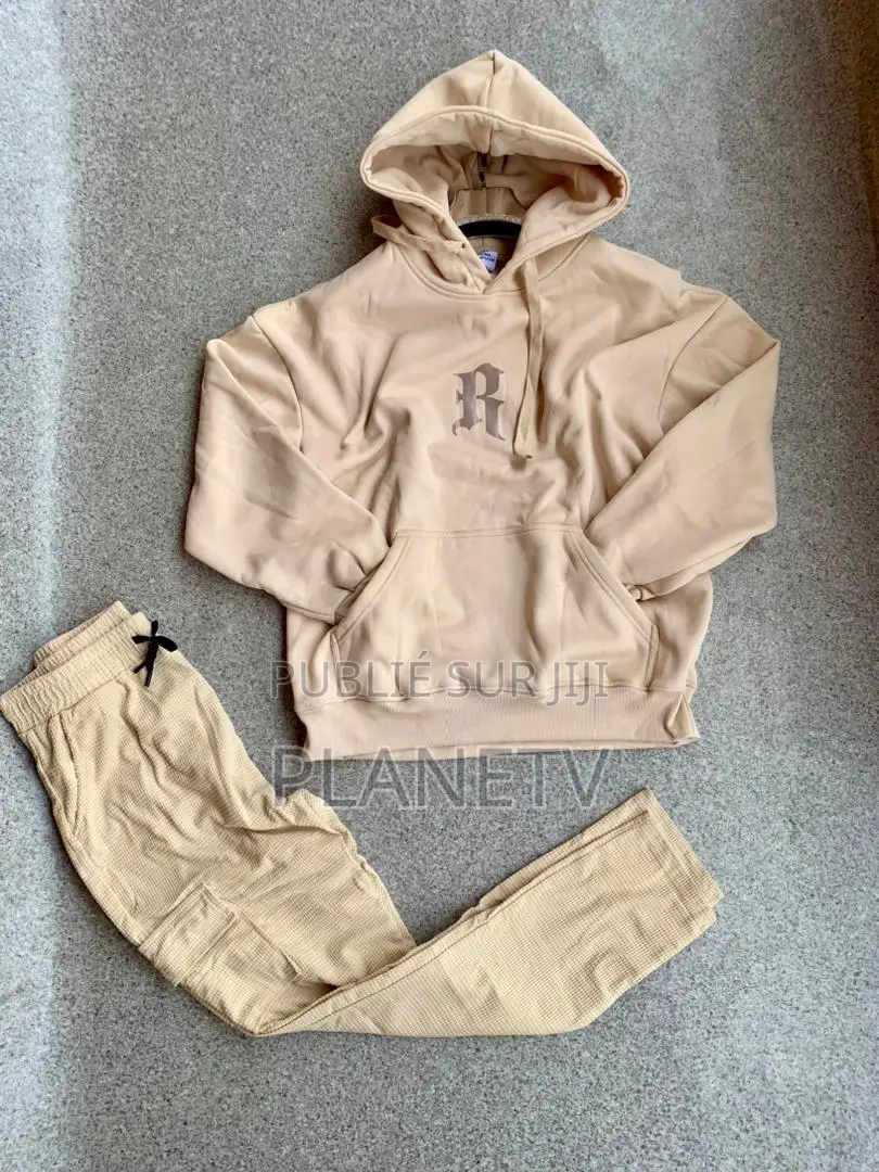 Ensemble Très Jolie Disponible DMDS