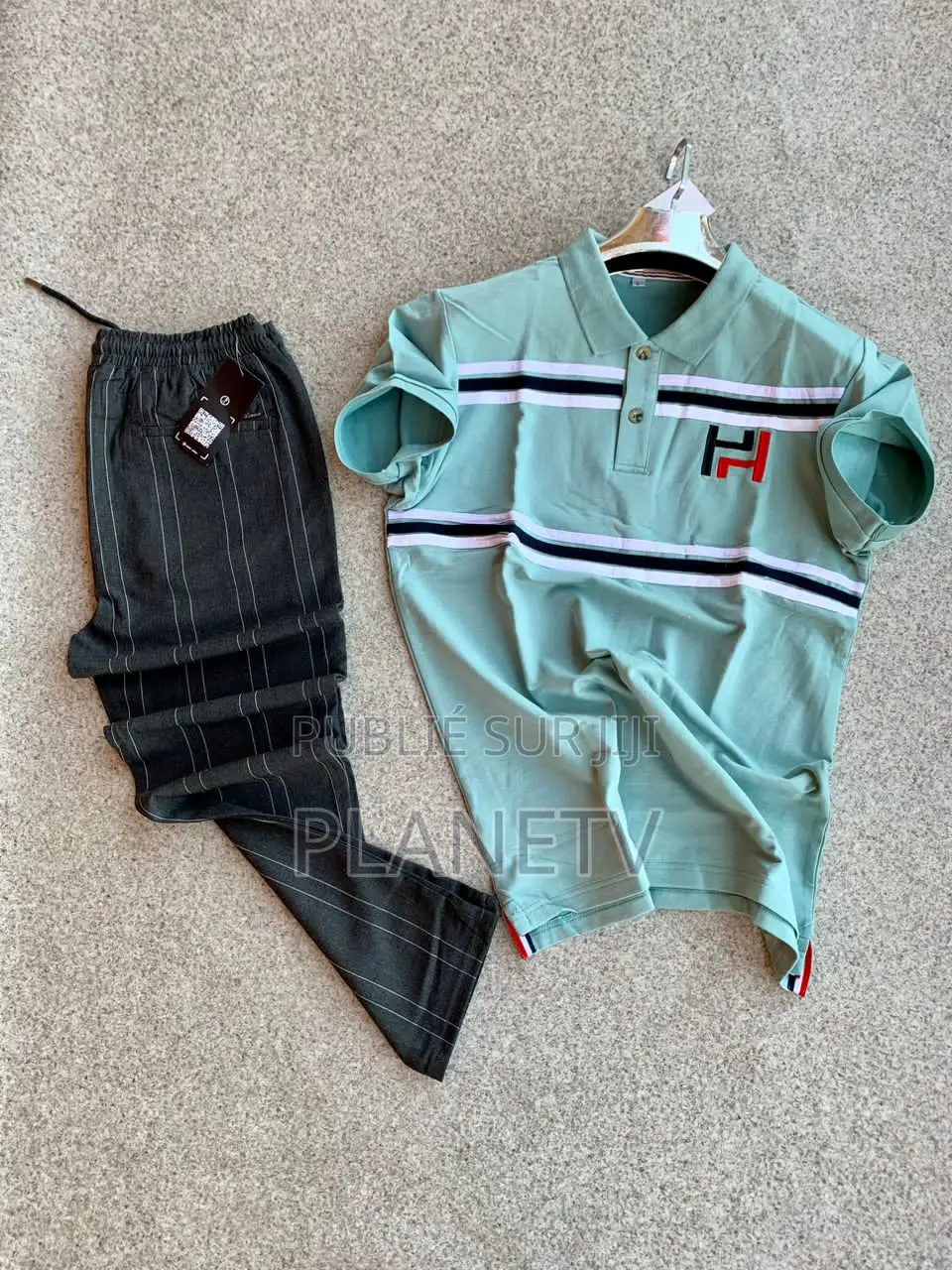 Ensemble Très Jolie Disponible DMDS