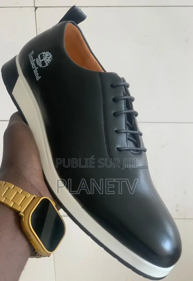 Chaussures en Cuir Disponible TDS