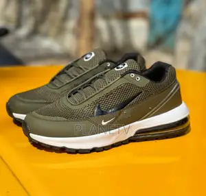 Photo - Chaussures Très Jolie Disponible TDS