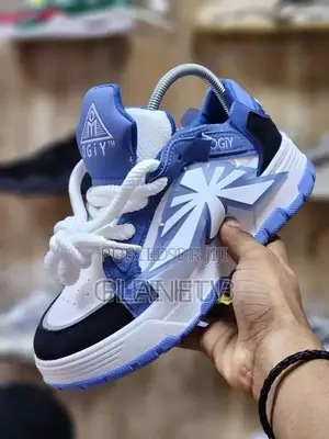 Oggy Originale Disponible TDS