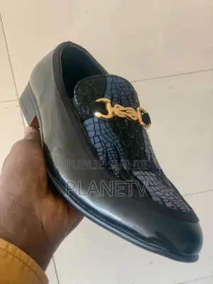 Chaussures De Ville en Cuir Disponible TDS