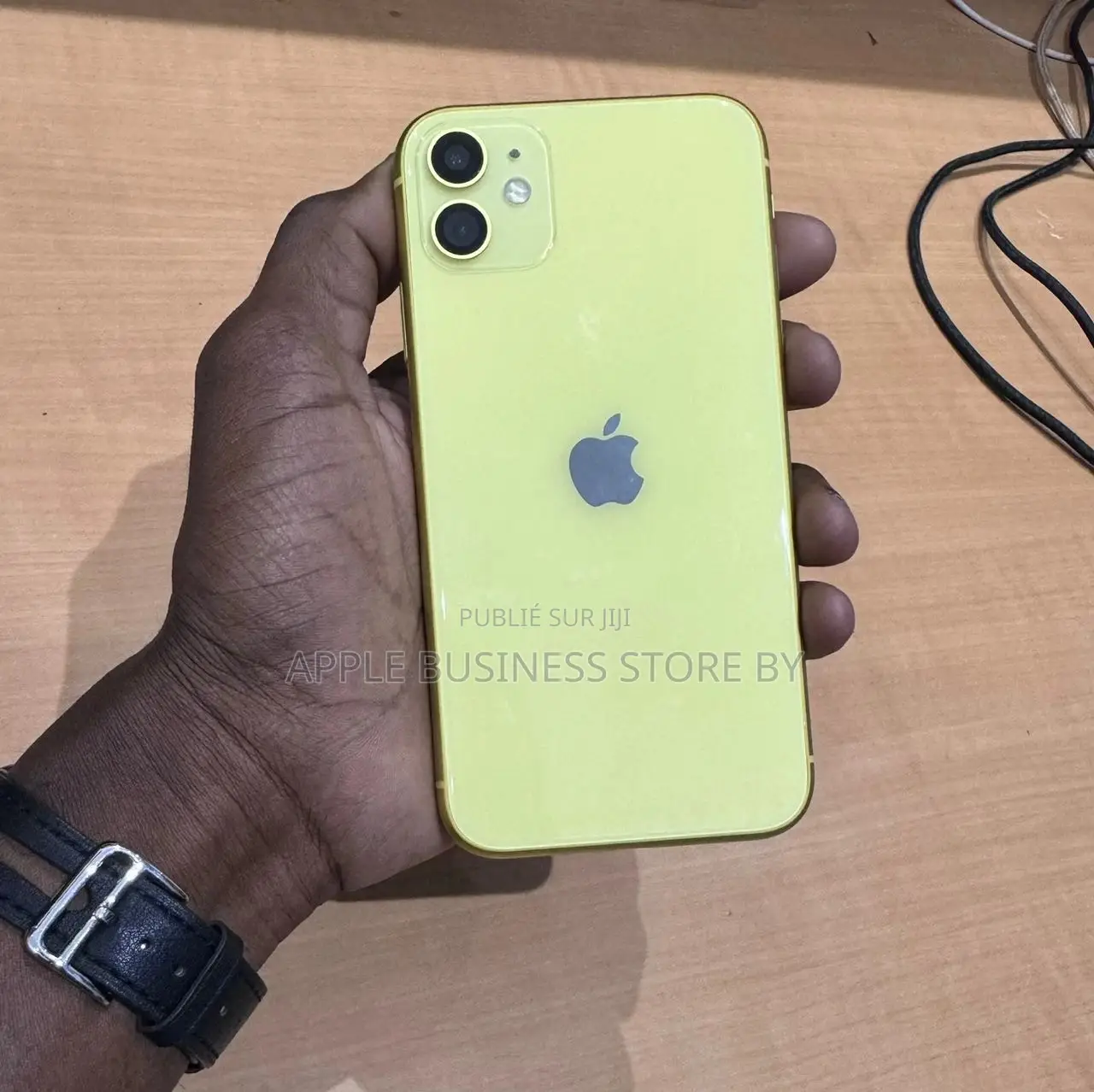 New Pomme iPhone 11 64 GB Jaune