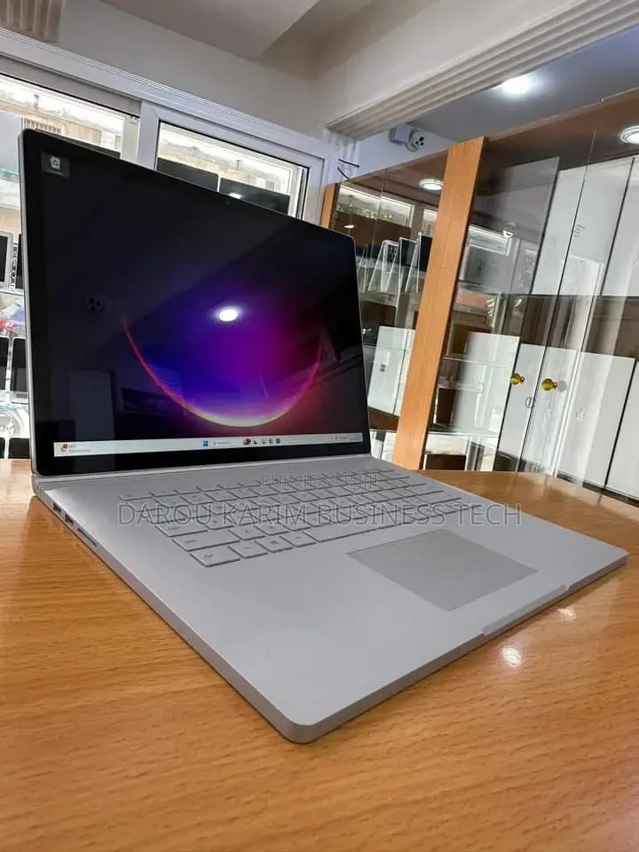 New Microsoft Surface Book 2 16GB Intel Core I7 SSD 1T