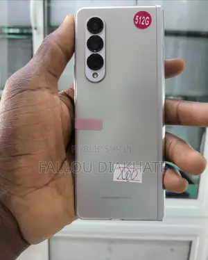 Photo - New Samsung Galaxy Z Fold 3 256 GB Autre
