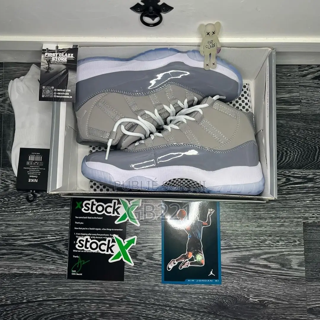 Air Jordan XI (11) Retro Cool Grey