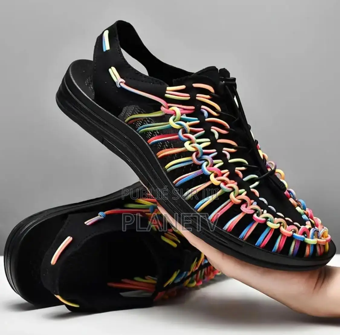 Chaussures Très Jolie Et Original Disponible Ss Of