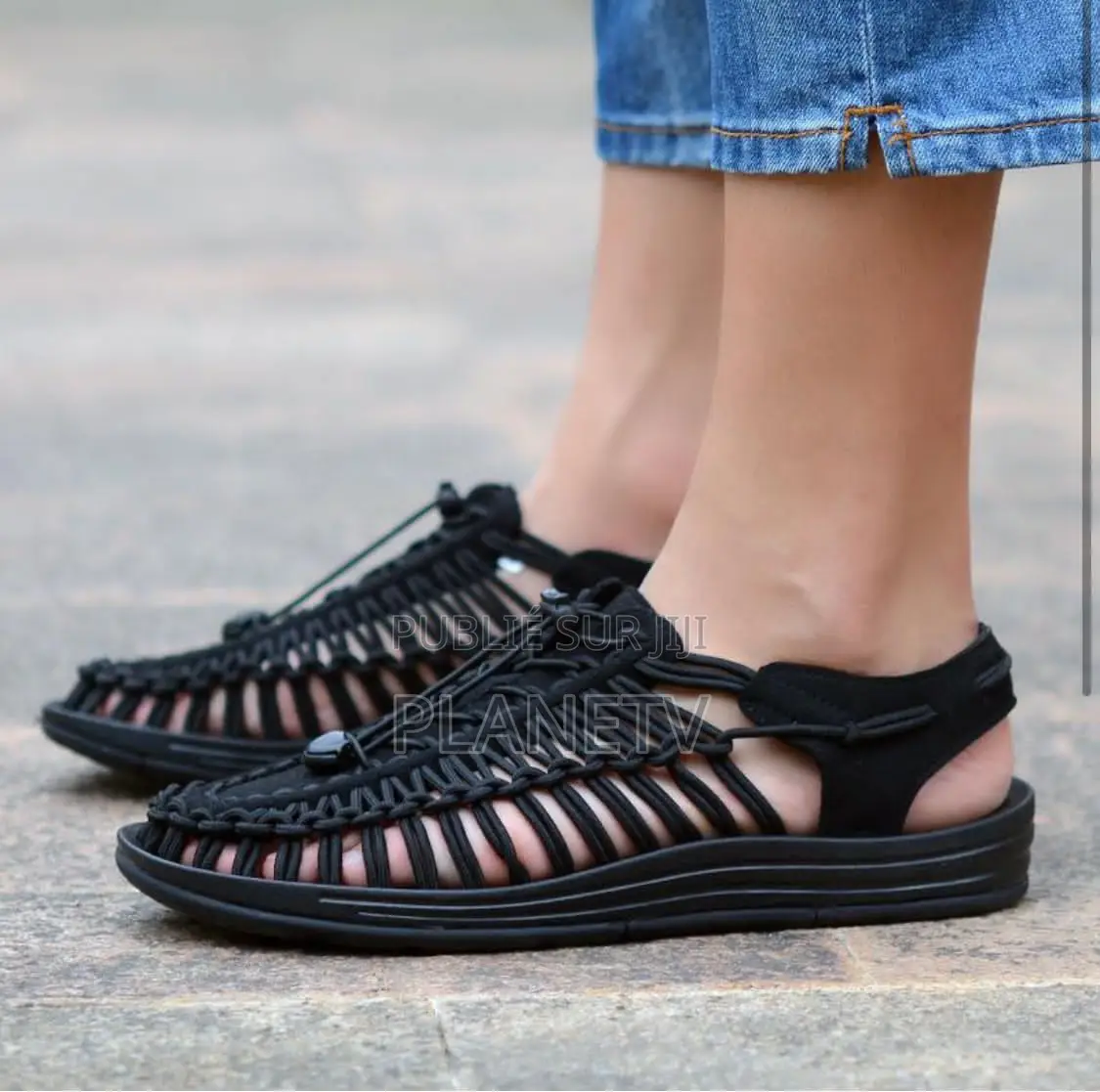 Chaussures Très Jolie Et Original Disponible Ss Of