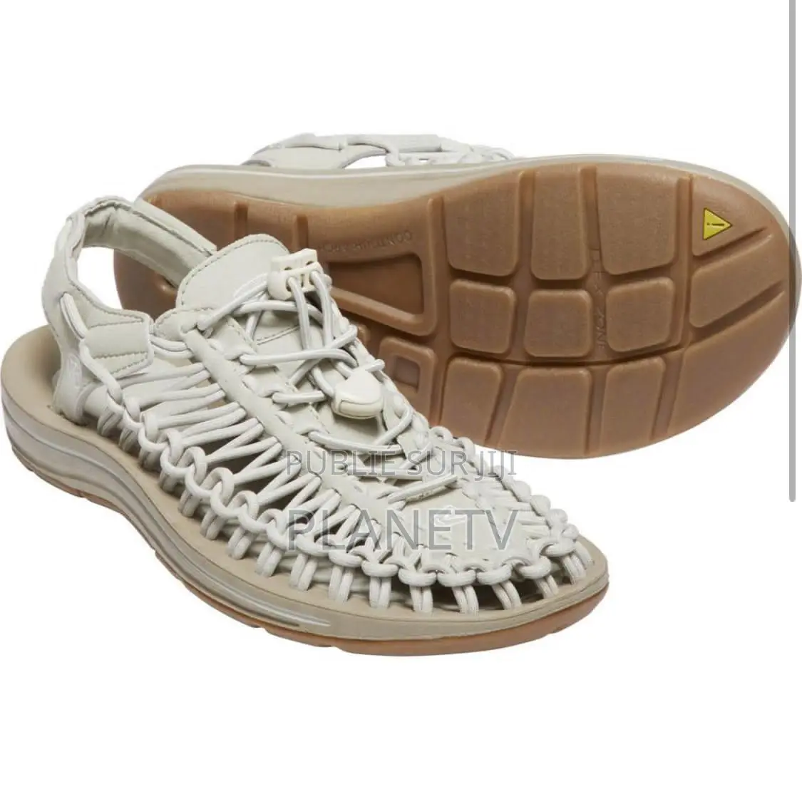 Chaussures Très Jolie Et Original Disponible Ss Of