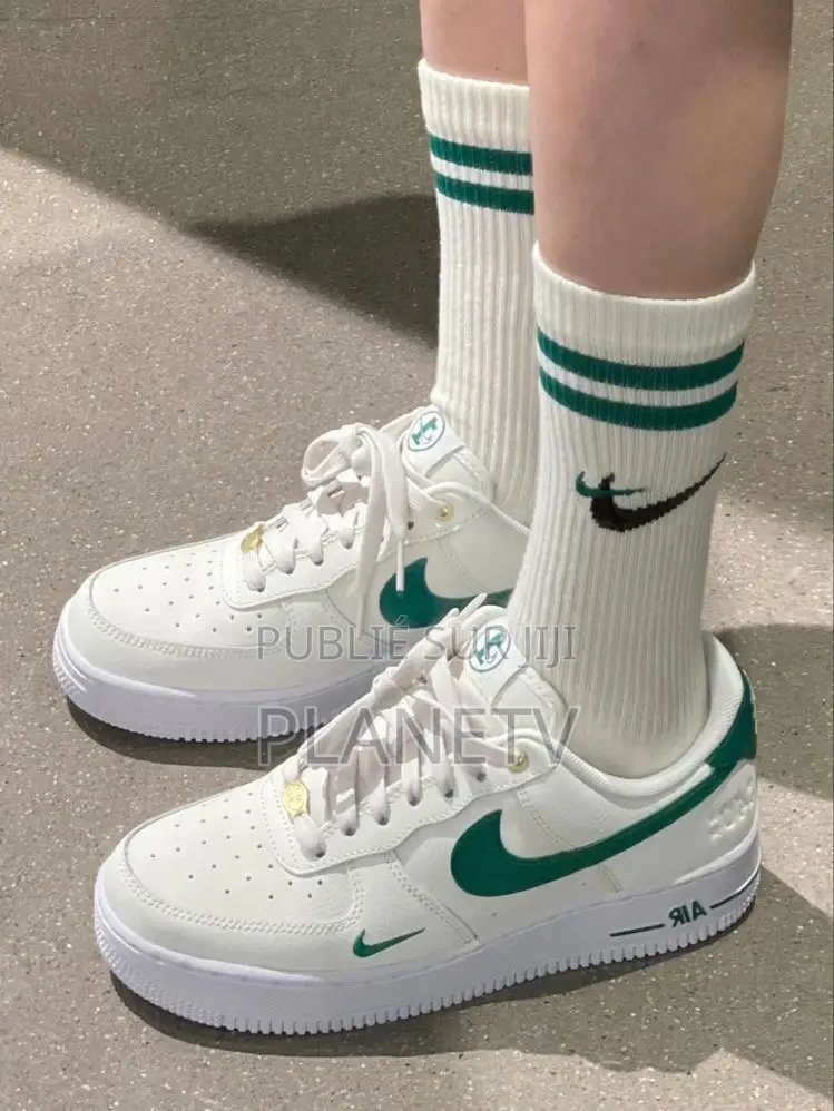 Air Force Très Jolie Originale Disponible Of