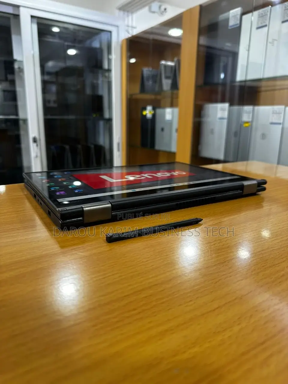 New Lenovo ThinkPad Yoga 370 8GB Intel Core I5 SSD 256GB