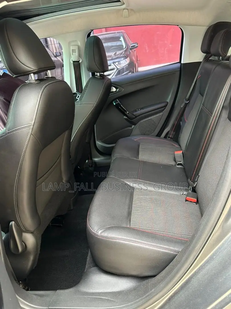 PEUGEOT 208 2018 Gris